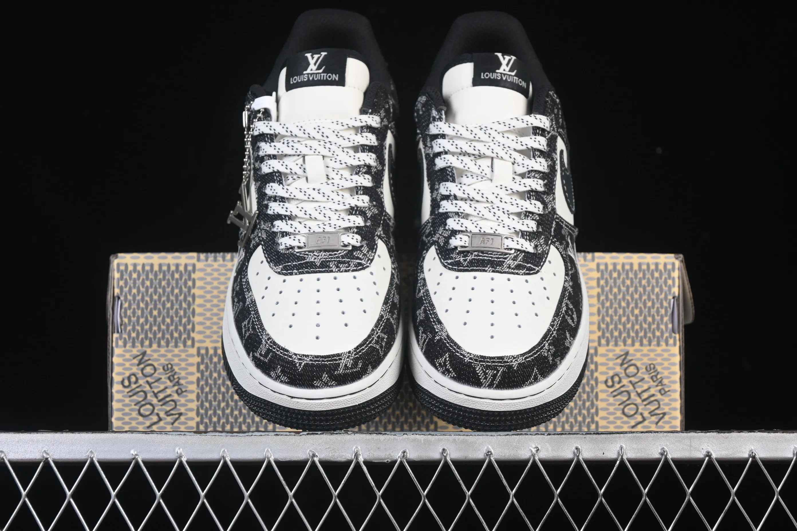 All categories Nk Air Force 1 Air Force series Nk Air Force 1 Low Air Force low-top Nike Air Force 1'07 Low LV joint white and black denim Air Force 1 low-top casual sneakers NH0601-579